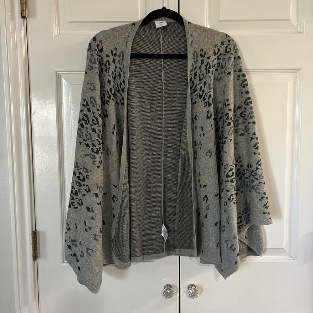 CABI Women's Style #3115 Gigi Gray Leopard Cape Wrap Shawl Animal Print